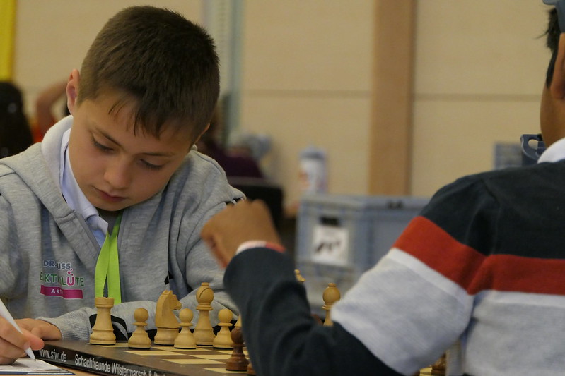 Arian Alloussi wins bronze at the German Individual Championships in Willingen.